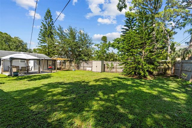 326 50TH AVENUE N, St Petersburg, FL 33703