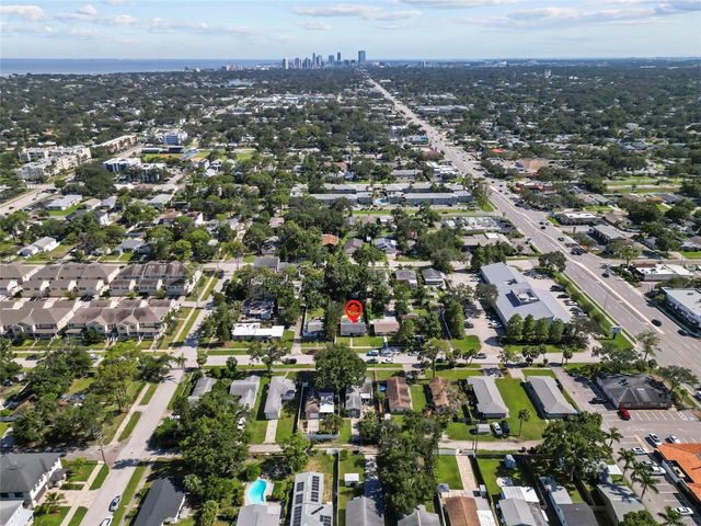 326 50TH AVENUE N, St Petersburg, FL 33703