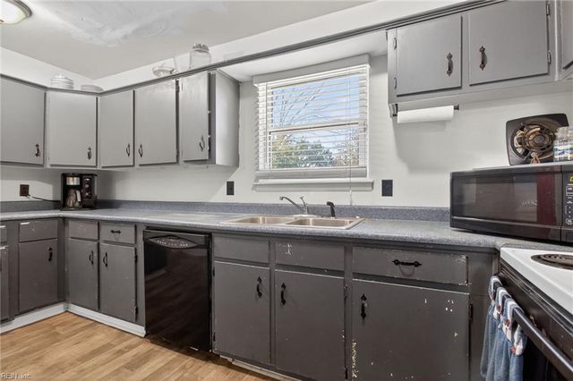 709 Whitney CT, Hampton, VA 23669