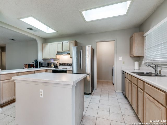 6534 Beech Trail, Converse, TX 78109
