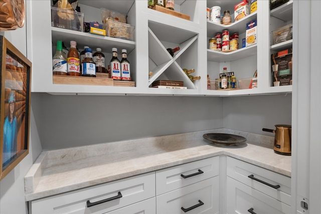 207 Utana Bluffs Trail, Ellijay, GA 30540