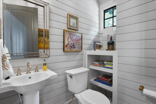 207 Utana Bluffs Trail, Ellijay, GA 30540