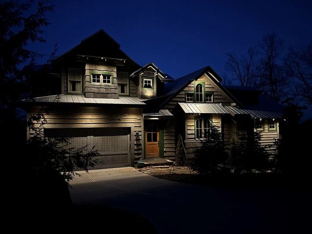 207 Utana Bluffs Trail, Ellijay, GA 30540