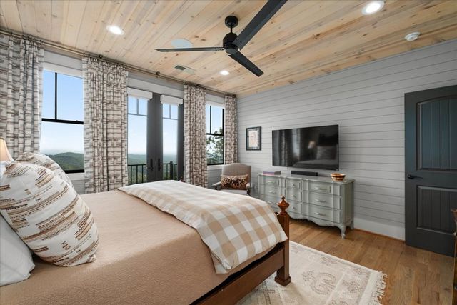 207 Utana Bluffs Trail, Ellijay, GA 30540