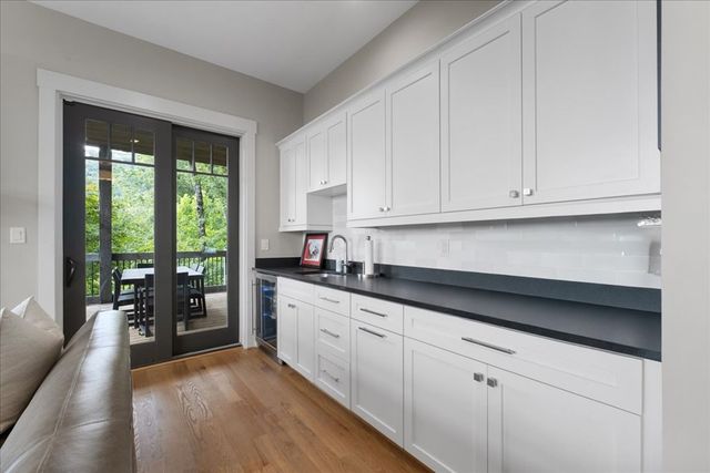 207 Utana Bluffs Trail, Ellijay, GA 30540