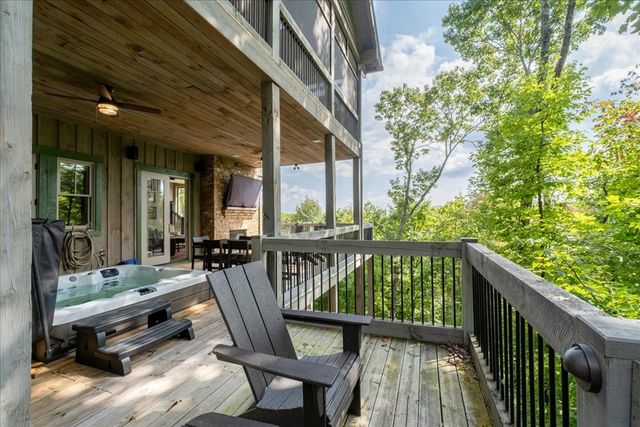 207 Utana Bluffs Trail, Ellijay, GA 30540