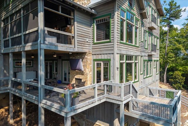 207 Utana Bluffs Trail, Ellijay, GA 30540