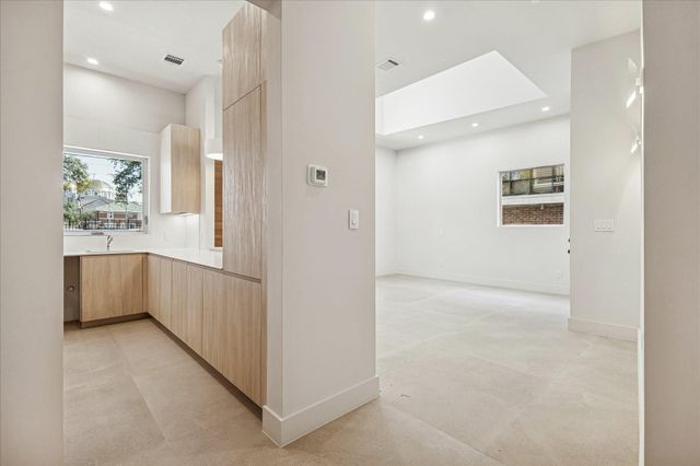 3516 Mount Vernon Street, Houston, TX 77006