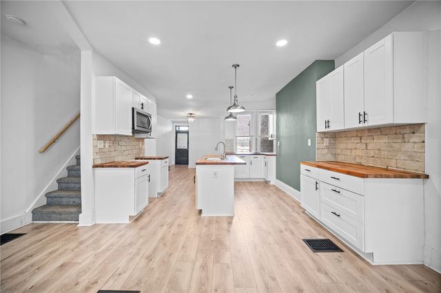 625 E 9th ave, Munhall, PA 15120