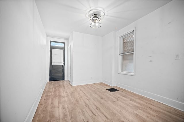 625 E 9th ave, Munhall, PA 15120