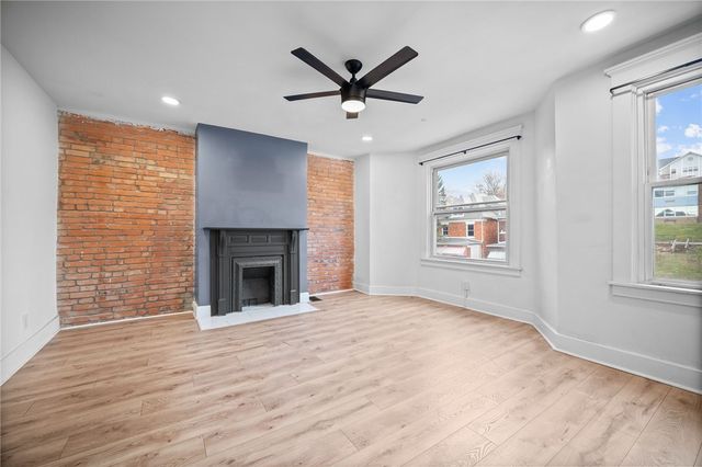 625 E 9th ave, Munhall, PA 15120