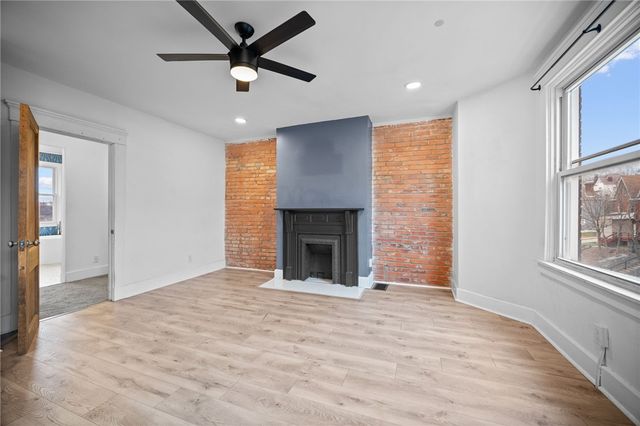 625 E 9th ave, Munhall, PA 15120