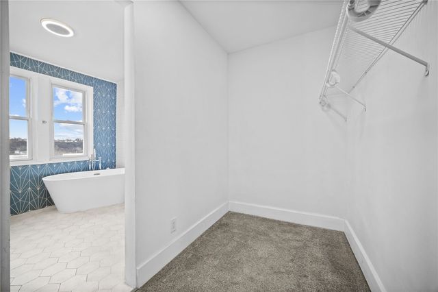 625 E 9th ave, Munhall, PA 15120