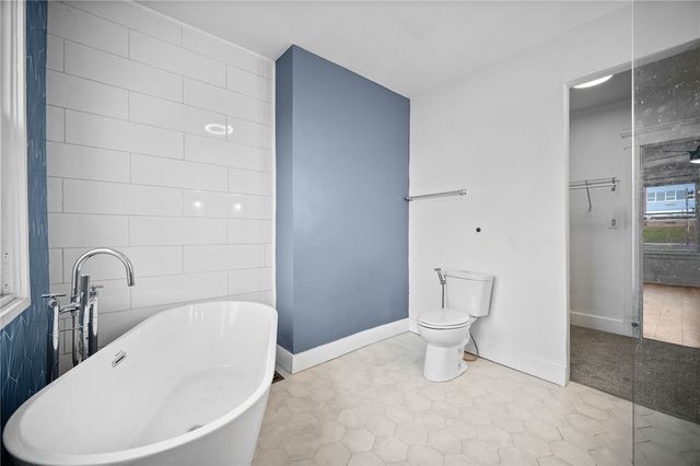 625 E 9th ave, Munhall, PA 15120