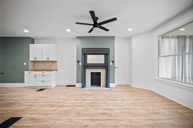 625 E 9th ave, Munhall, PA 15120