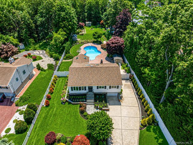 22 Milburn Road, Centereach, NY 11720