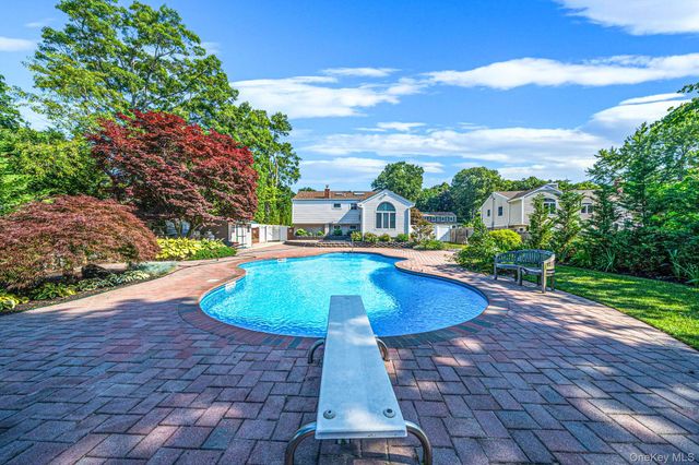 22 Milburn Road, Centereach, NY 11720