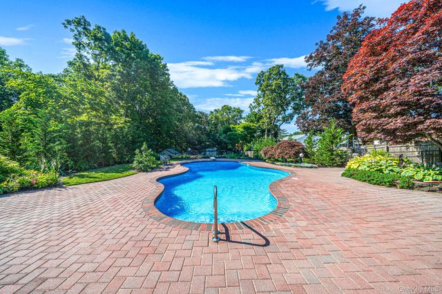 22 Milburn Road, Centereach, NY 11720