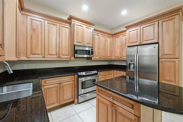 810 NW 83RD Lane, Boca Raton, FL 33487
