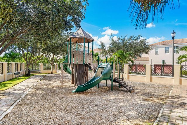 810 NW 83RD Lane, Boca Raton, FL 33487