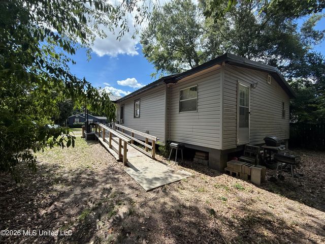 178 Violet Street, Biloxi, MS 39531