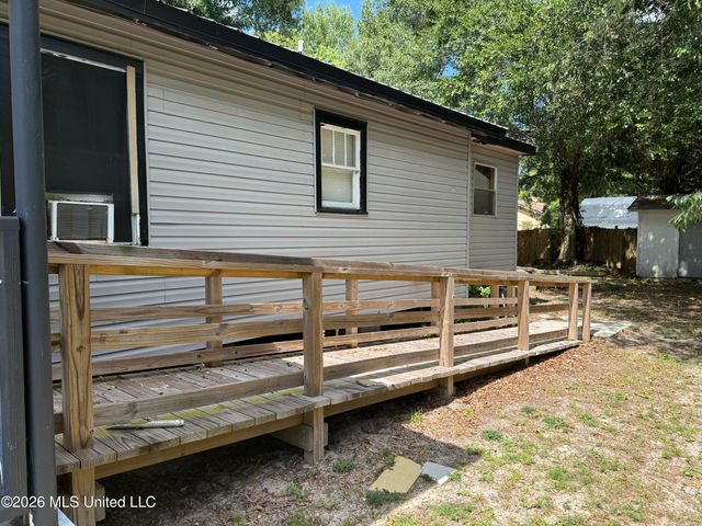 178 Violet Street, Biloxi, MS 39531