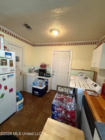 178 Violet Street, Biloxi, MS 39531