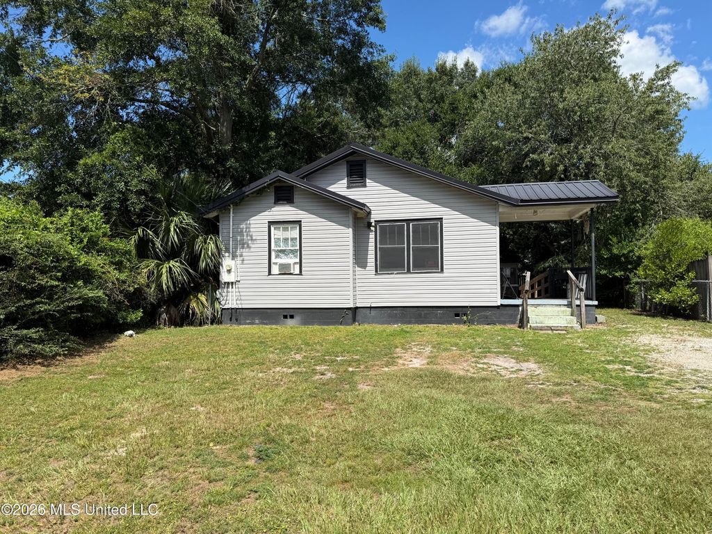 178 Violet Street, Biloxi, MS 39531