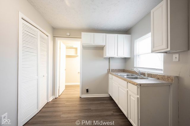 524 W 23rd Street 2, Indianapolis, IN 46208