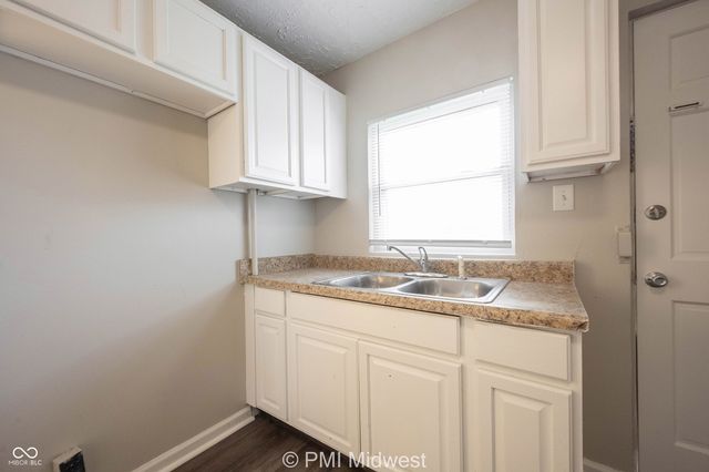 524 W 23rd Street 2, Indianapolis, IN 46208