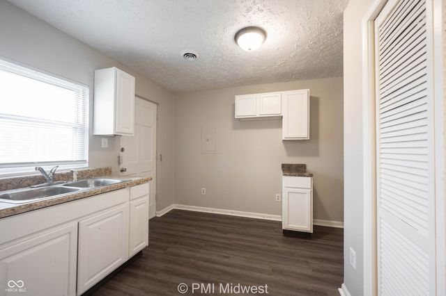 524 W 23rd Street 2, Indianapolis, IN 46208