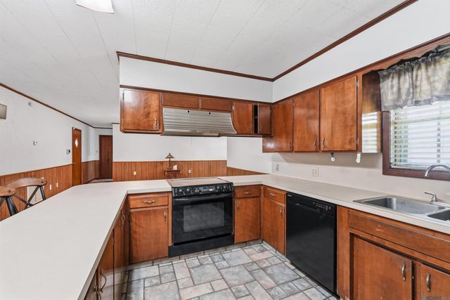 103 N Millet Ave, Gramercy, LA 70052