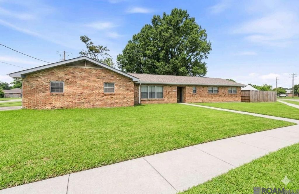 103 N Millet Ave, Gramercy, LA 70052