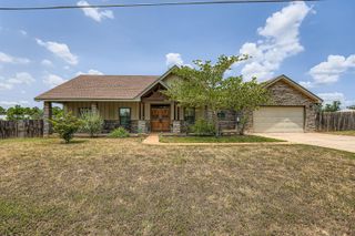 296 Makaha DR, Bastrop, TX 78602