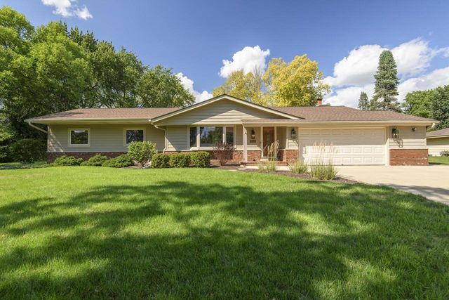9738 W Barnard AVENUE, Greenfield, WI 53228
