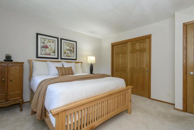 9738 W Barnard AVENUE, Greenfield, WI 53228