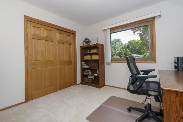 9738 W Barnard AVENUE, Greenfield, WI 53228