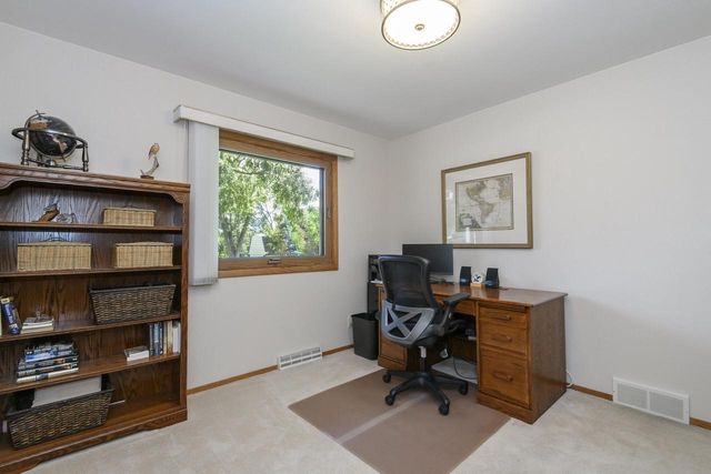 9738 W Barnard AVENUE, Greenfield, WI 53228