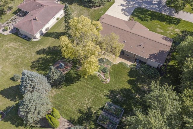 9738 W Barnard AVENUE, Greenfield, WI 53228