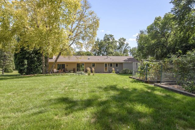 9738 W Barnard AVENUE, Greenfield, WI 53228