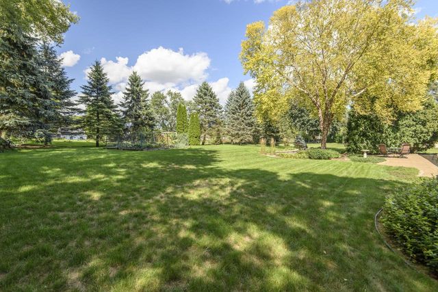9738 W Barnard AVENUE, Greenfield, WI 53228