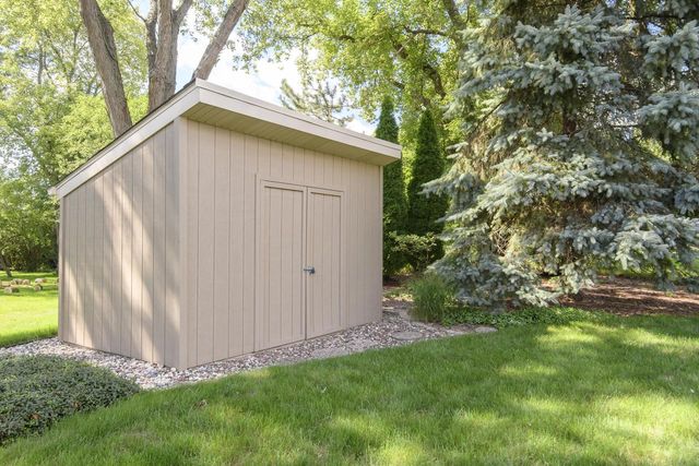 9738 W Barnard AVENUE, Greenfield, WI 53228