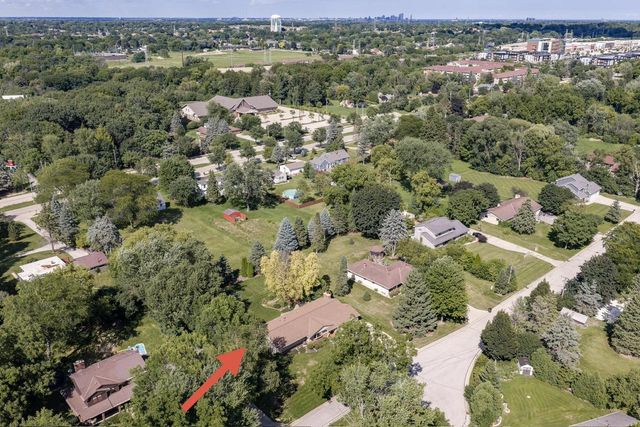 9738 W Barnard AVENUE, Greenfield, WI 53228