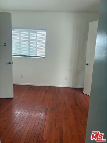 1529 5th Avenue, Los Angeles, CA 90019
