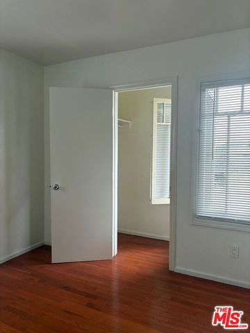 1529 5th Avenue, Los Angeles, CA 90019