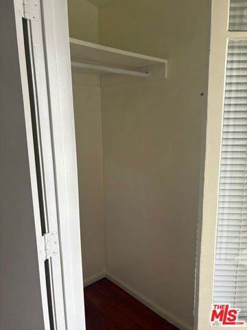 1529 5th Avenue, Los Angeles, CA 90019
