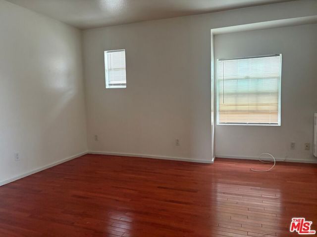 1529 5th Avenue, Los Angeles, CA 90019