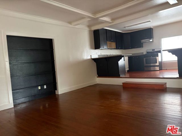 1529 5th Avenue, Los Angeles, CA 90019