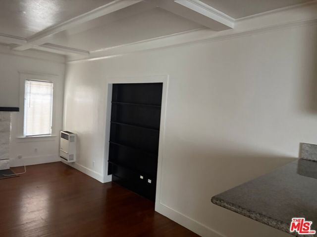 1529 5th Avenue, Los Angeles, CA 90019