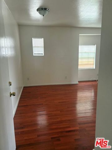 1529 5th Avenue, Los Angeles, CA 90019
